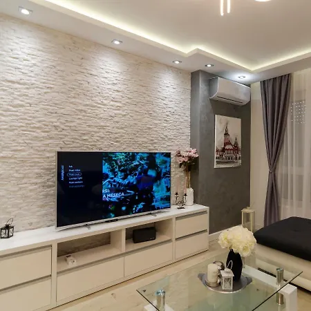 Mdb Lux Apartament Subotica