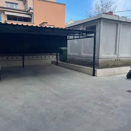 Mdb Lux * Subotica